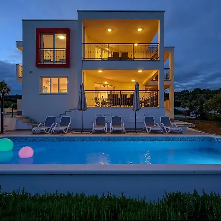 Luxury Dvornice * Sevid